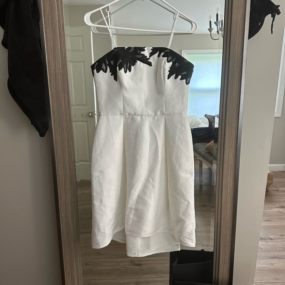 Womens / girls white strapless